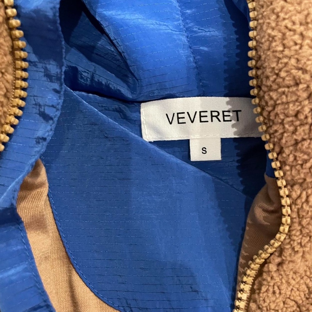 Veveret Pullover Jacket - image 2